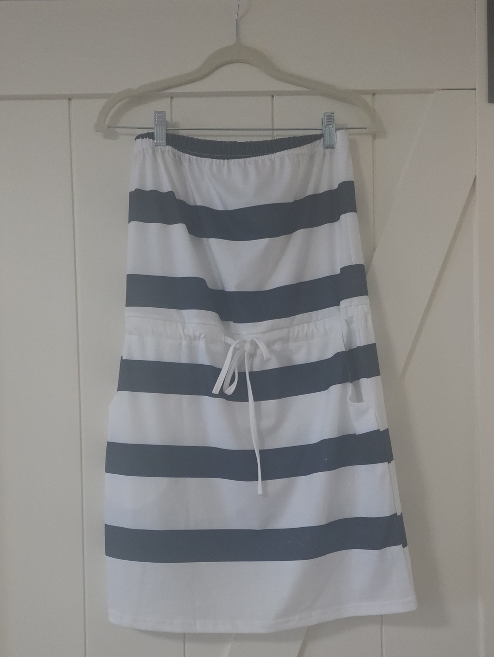 NWT Casual Navy and White Striped Drawstring Strapless Dress